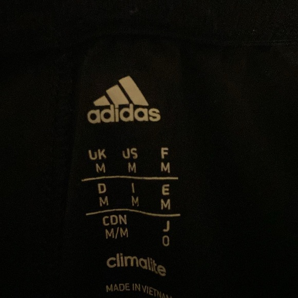 Black Addidas men’s medium shorts - Picture 5 of 6